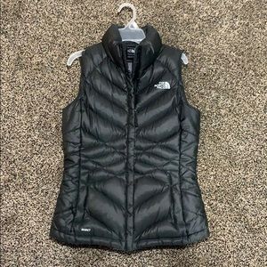 The North Face 550 Puffer Vest